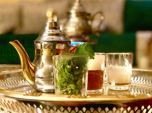 Rinsing, awakening and moistening tea: what's the difference?